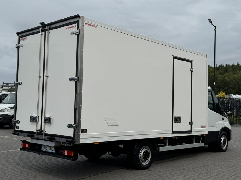 Iveco Daily 35S18 H Hi-Matic Salon PL 10-palet drzwi boczne Lampy Led Dostępny od Ręki