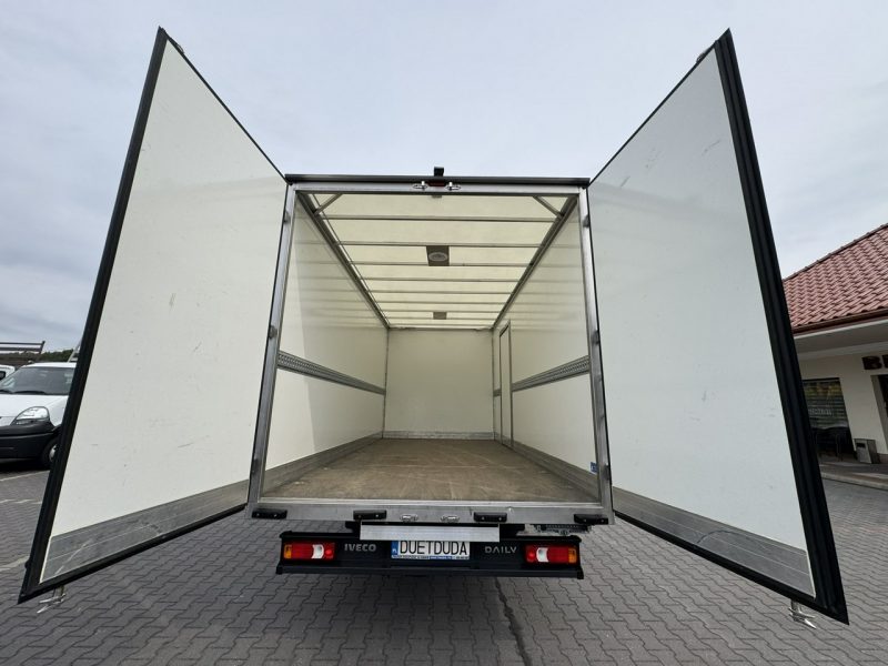 Iveco Daily 35S18 H Hi-Matic Salon PL 10-palet drzwi boczne Lampy Led Dostępny od Ręki