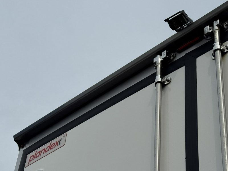 Iveco Daily 35S18 H Hi-Matic Salon PL 10-palet drzwi boczne Lampy Led Dostępny od Ręki