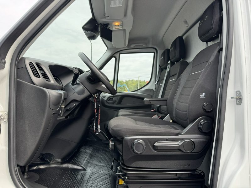 Iveco Daily 35S18 H Hi-Matic Salon PL 10-palet drzwi boczne Lampy Led Dostępny od Ręki