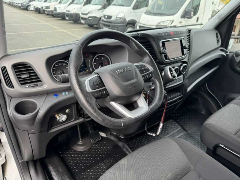 Iveco Daily 35S18 H Hi-Matic Salon PL 10-palet drzwi boczne Lampy Led Dostępny od Ręki
