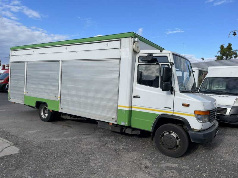 Mercedes inny Autosklep Gastronomiczny Warzywniak food truck foodtruck sklep W-zasi