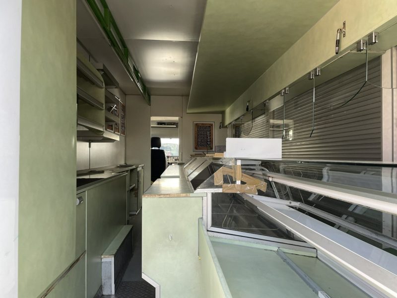Mercedes inny Autosklep Gastronomiczny Warzywniak food truck foodtruck sklep W-zasi