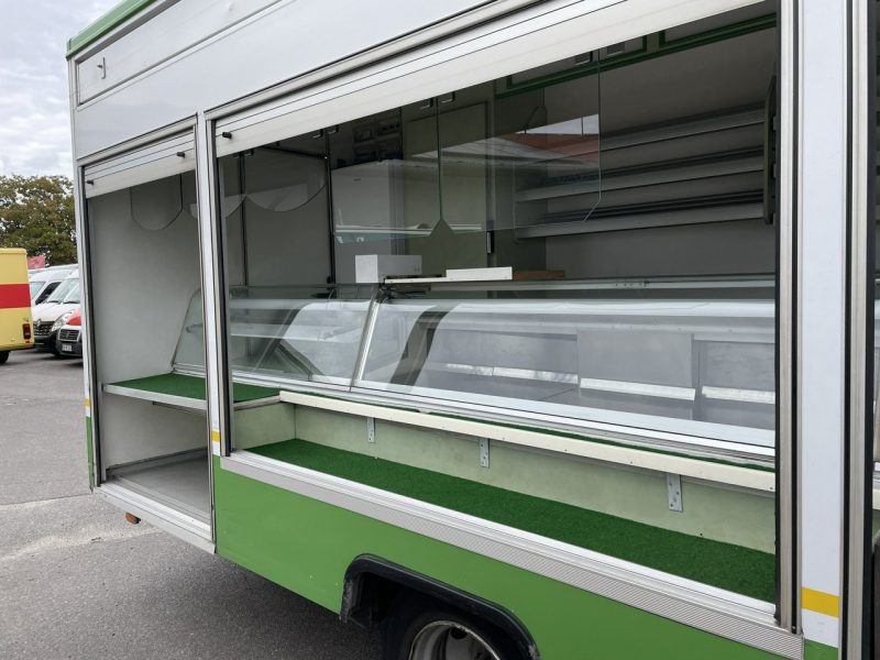 Mercedes inny Autosklep Gastronomiczny Warzywniak food truck foodtruck sklep W-zasi