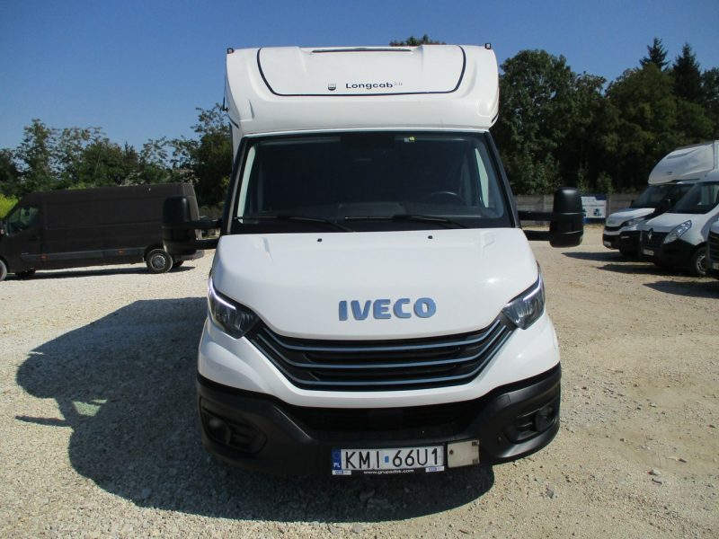Iveco Daily 35S18 Daily 3.0 - 180KM wejkaka Spojtrak 35-180 podnoszony Duży zbiornik pa