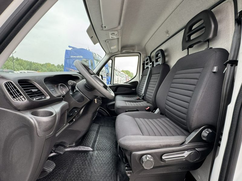 Iveco Daily 35C16 V Kontener + Winda 750kg Na Bliźniaku Koła Bliźniacze (Master, Sprinter)