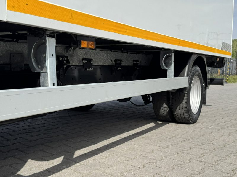 Iveco Daily 35C16 V Kontener + Winda 750kg Na Bliźniaku Koła Bliźniacze (Master, Sprinter)