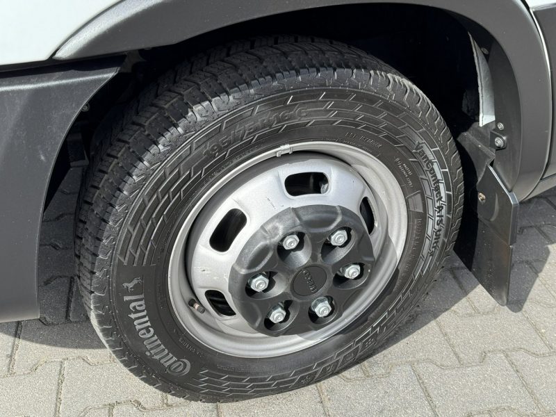 Iveco Daily 35C16 V Kontener + Winda 750kg Na Bliźniaku Koła Bliźniacze (Master, Sprinter)