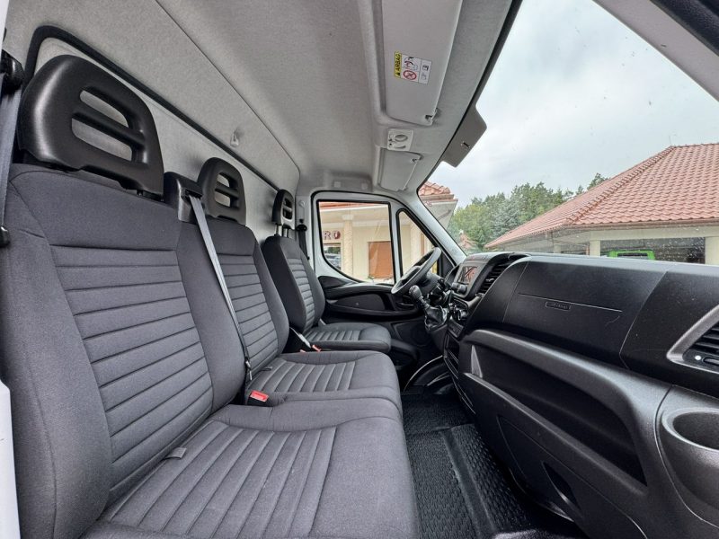 Iveco Daily 35C16 V Kontener + Winda 750kg Na Bliźniaku Koła Bliźniacze (Master, Sprinter)