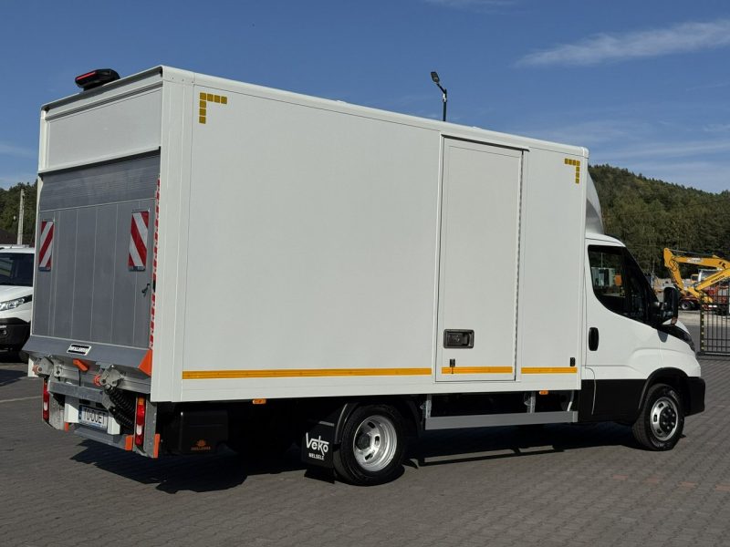 Iveco Daily 35C14 Kontener + Winda 750kg Na Bliźniaku Koła Bliźniacze (Master, Sprinter)