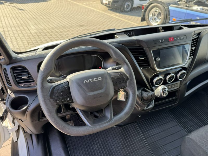 Iveco Daily 35C14 Kontener + Winda 750kg Na Bliźniaku Koła Bliźniacze (Master, Sprinter)