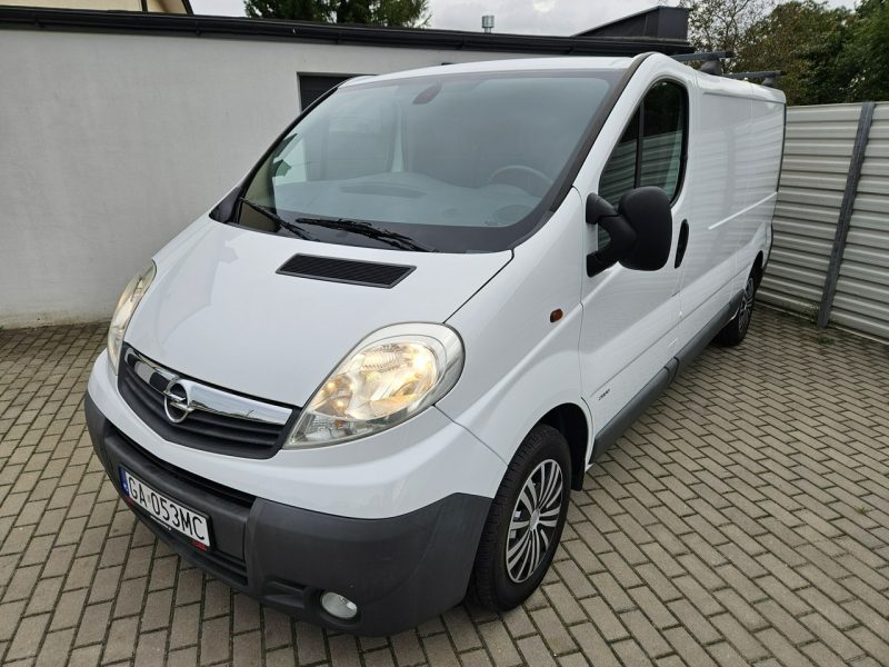 Opel Vivaro Transit Custom 2.0 TDCi 130KM FV23% bezwypadek BDB WYPOSAŻENIE 3 osob