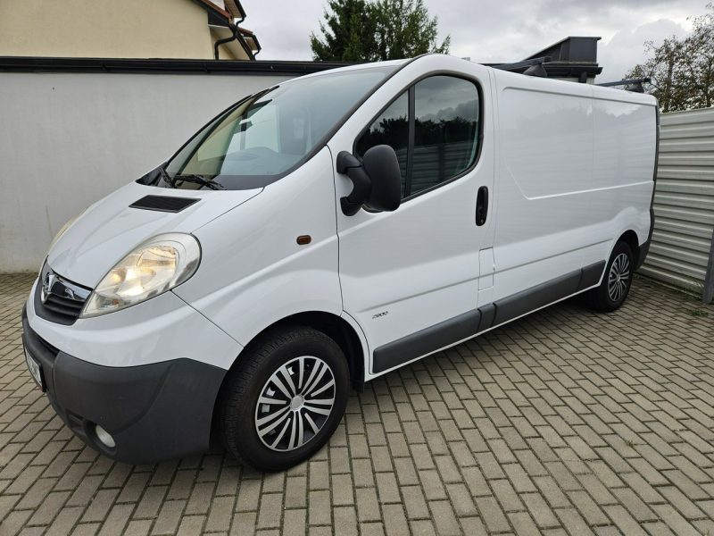 Opel Vivaro Transit Custom 2.0 TDCi 130KM FV23% bezwypadek BDB WYPOSAŻENIE 3 osob