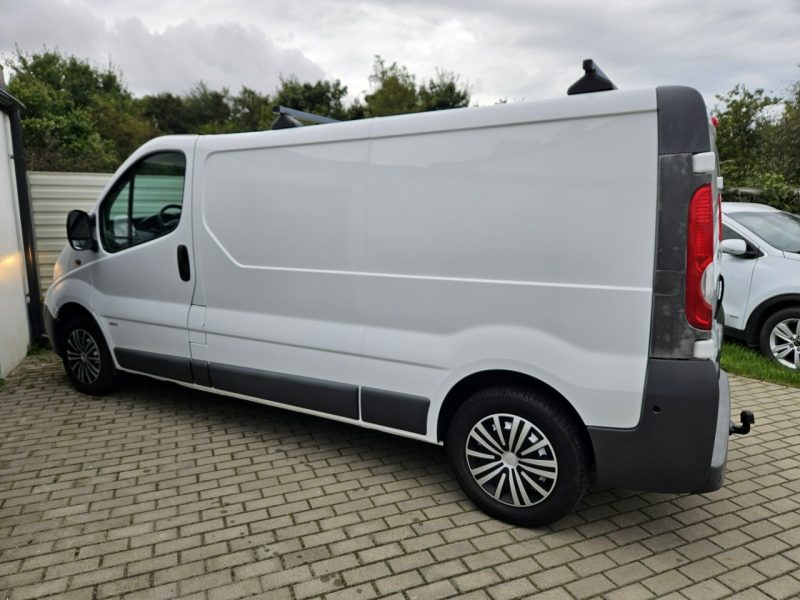 Opel Vivaro Transit Custom 2.0 TDCi 130KM FV23% bezwypadek BDB WYPOSAŻENIE 3 osob
