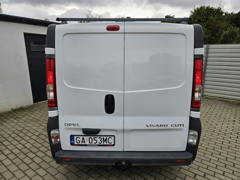 Opel Vivaro Transit Custom 2.0 TDCi 130KM FV23% bezwypadek BDB WYPOSAŻENIE 3 osob