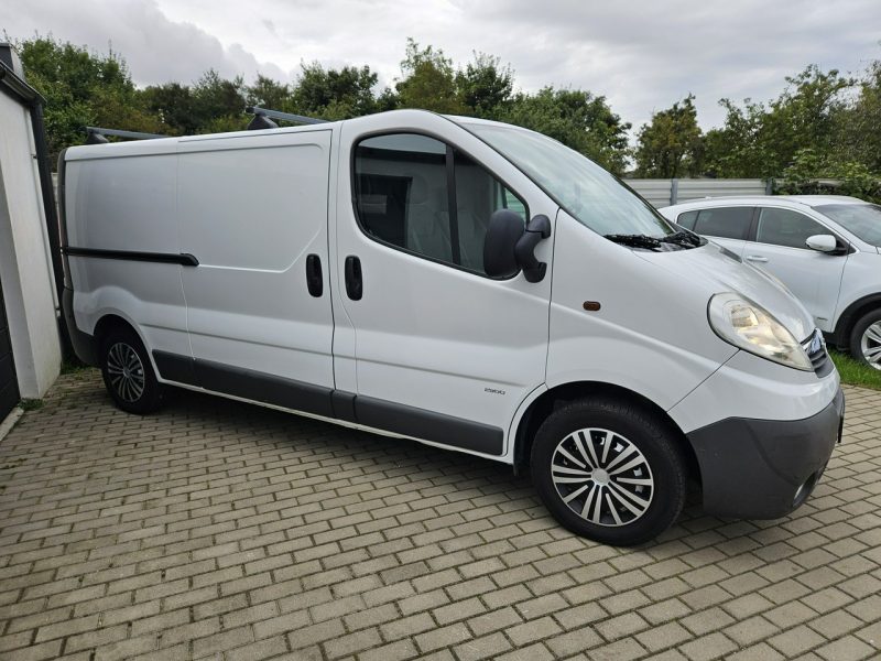 Opel Vivaro Transit Custom 2.0 TDCi 130KM FV23% bezwypadek BDB WYPOSAŻENIE 3 osob