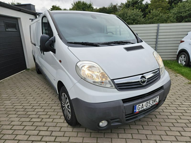 Opel Vivaro Transit Custom 2.0 TDCi 130KM FV23% bezwypadek BDB WYPOSAŻENIE 3 osob