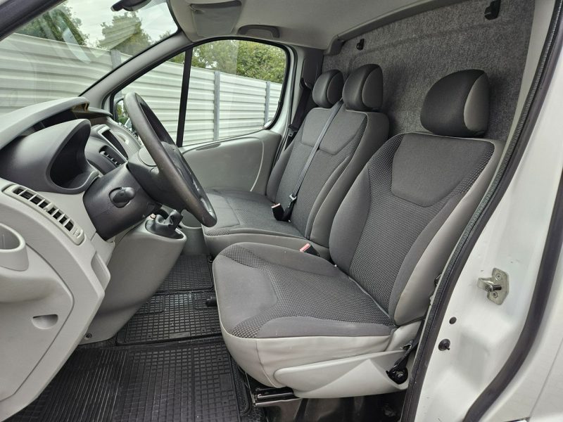 Opel Vivaro Transit Custom 2.0 TDCi 130KM FV23% bezwypadek BDB WYPOSAŻENIE 3 osob