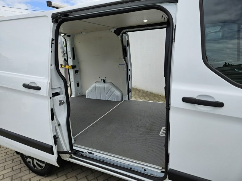 Opel Vivaro Transit Custom 2.0 TDCi 130KM FV23% bezwypadek BDB WYPOSAŻENIE 3 osob