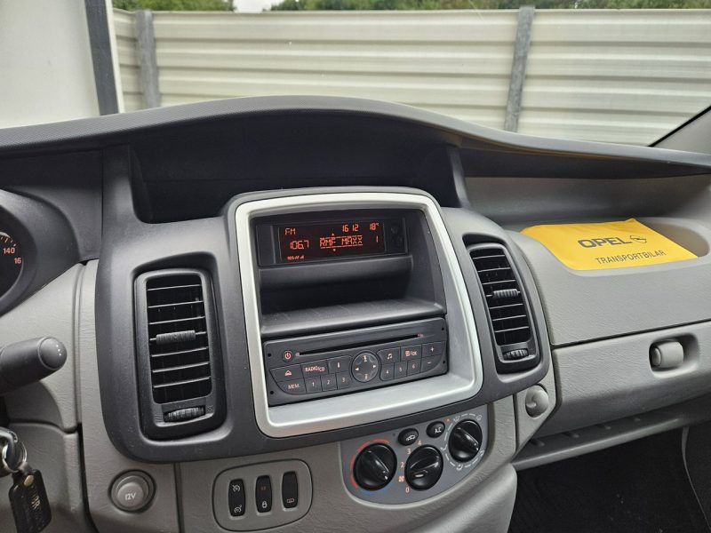 Opel Vivaro Transit Custom 2.0 TDCi 130KM FV23% bezwypadek BDB WYPOSAŻENIE 3 osob