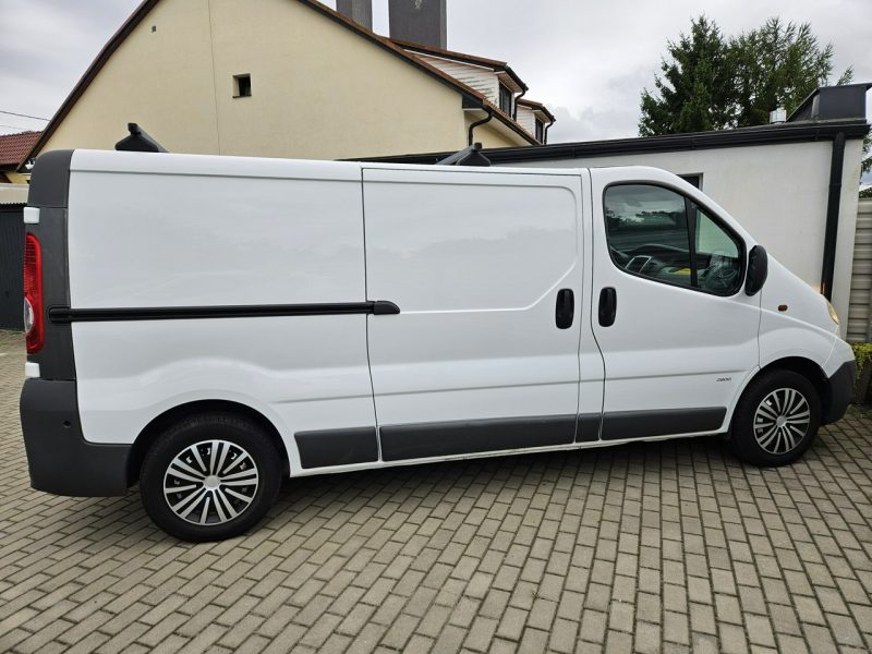 Opel Vivaro Transit Custom 2.0 TDCi 130KM FV23% bezwypadek BDB WYPOSAŻENIE 3 osob