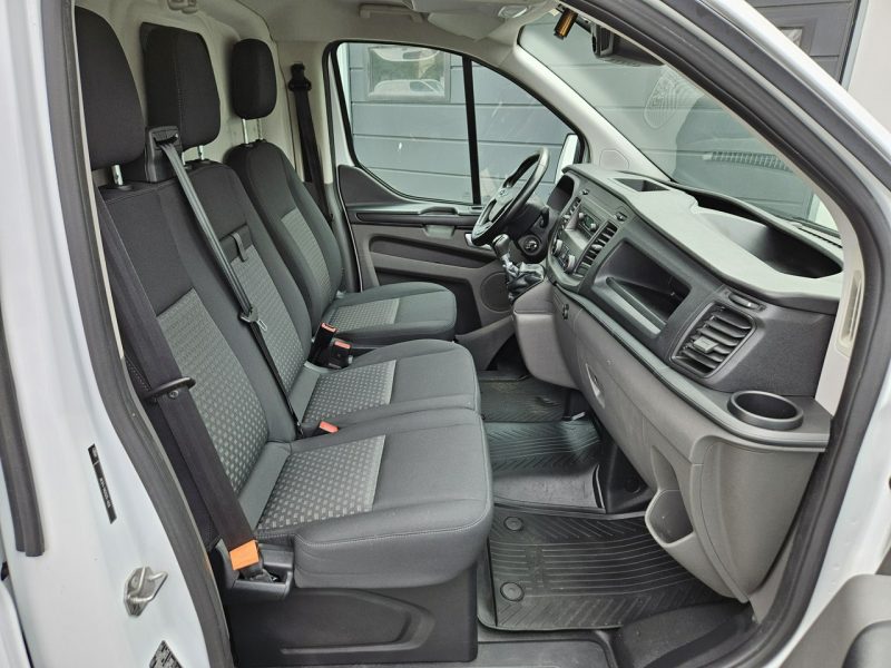 Opel Vivaro Transit Custom 2.0 TDCi 130KM FV23% bezwypadek BDB WYPOSAŻENIE 3 osob