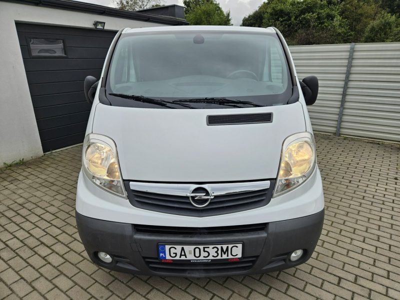 Opel Vivaro Transit Custom 2.0 TDCi 130KM FV23% bezwypadek BDB WYPOSAŻENIE 3 osob