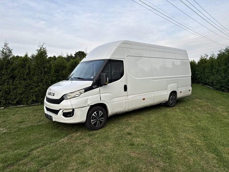 Iveco Daily 35S21 HiMatic 210KM MAX Pneumat Kamera Nawigacja Tachograf Hak 3500