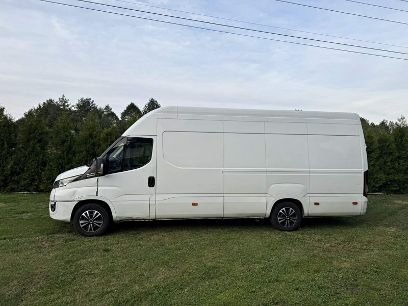 Iveco Daily 35S21 HiMatic 210KM MAX Pneumat Kamera Nawigacja Tachograf Hak 3500