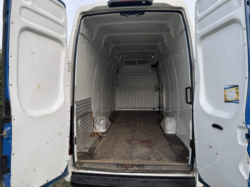 Iveco Daily 35S21 HiMatic 210KM MAX Pneumat Kamera Nawigacja Tachograf Hak 3500