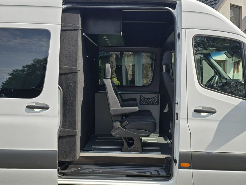 Mercedes Sprinter 319 CDi 3.0 CDi 190KM / Salon PL I-właściciel / 3,5T na haku WARSZTAT