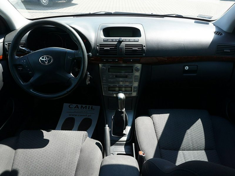 Toyota Avensis SOL 2.0 BENZYNA 147KM, Polski Salon, Zadbana, I rej. 2004r., II (2003-2009)
