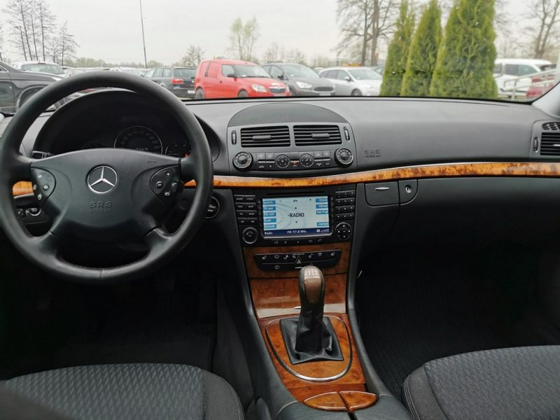 Mercedes E 280 3.0 V6 CDI 190KM Klimatronik Navigacja Szyberdach wer Elegance Manual W211 (2002-2009)
