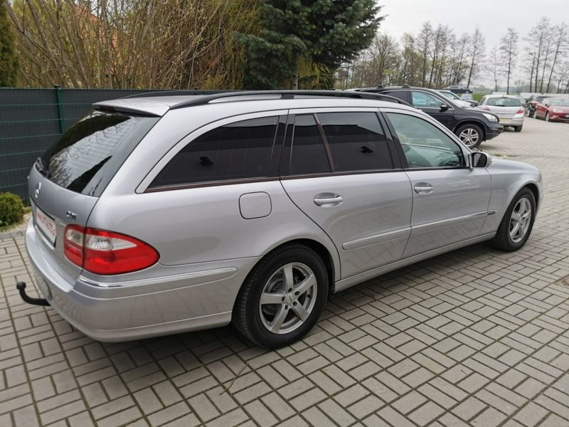 Mercedes E 280 3.0 V6 CDI 190KM Klimatronik Navigacja Szyberdach wer Elegance Manual W211 (2002-2009)
