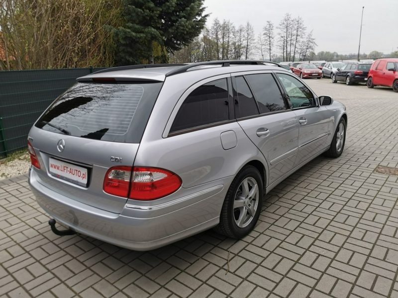 Mercedes E 280 3.0 V6 CDI 190KM Klimatronik Navigacja Szyberdach wer Elegance Manual W211 (2002-2009)