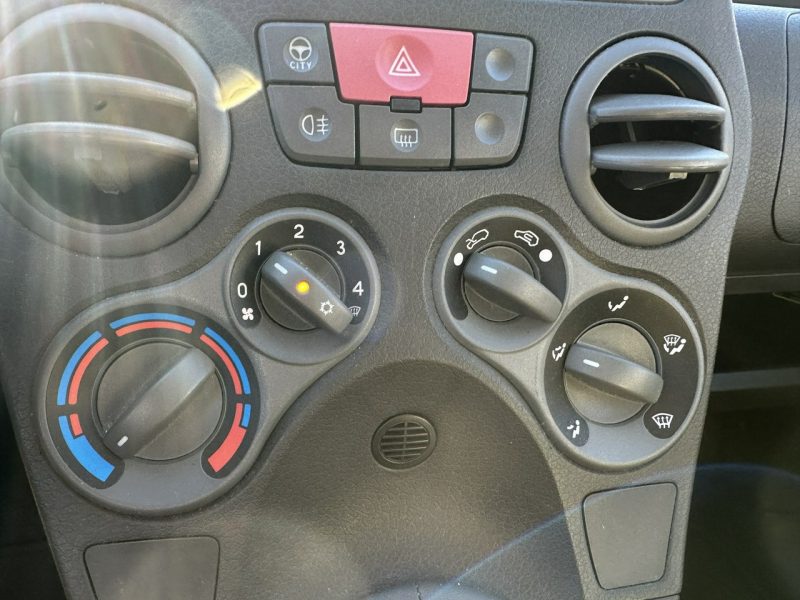 Fiat Panda Klimatyzacja, wspomaganie kierownicy, ABS, świeży olej, nowy rozrząd II (2003-2012)