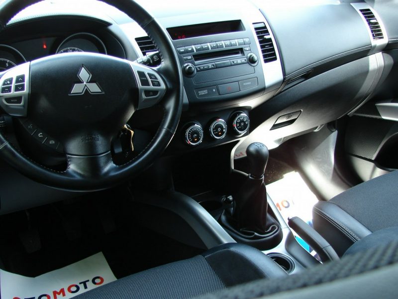 Mitsubishi Outlander 2.0 E 150 KM Bogata Wersja II (2006-2013)