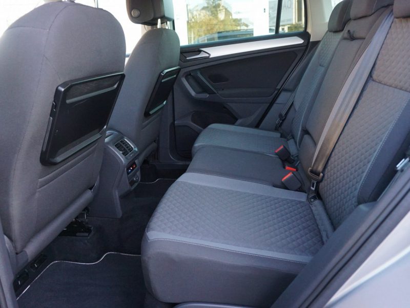 Volkswagen Tiguan 2.0 TDI 150KM, R-Line Automat DSG, Auto Z Gwarancją, Świetny Stan, II (2016-2024)