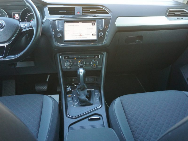 Volkswagen Tiguan 2.0 TDI 150KM, R-Line Automat DSG, Auto Z Gwarancją, Świetny Stan, II (2016-2024)