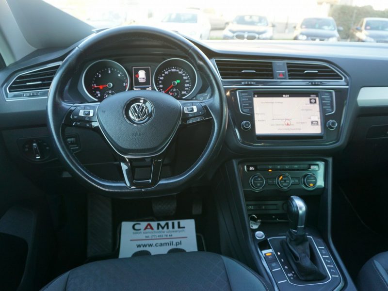 Volkswagen Tiguan 2.0 TDI 150KM, R-Line Automat DSG, Auto Z Gwarancją, Świetny Stan, II (2016-2024)