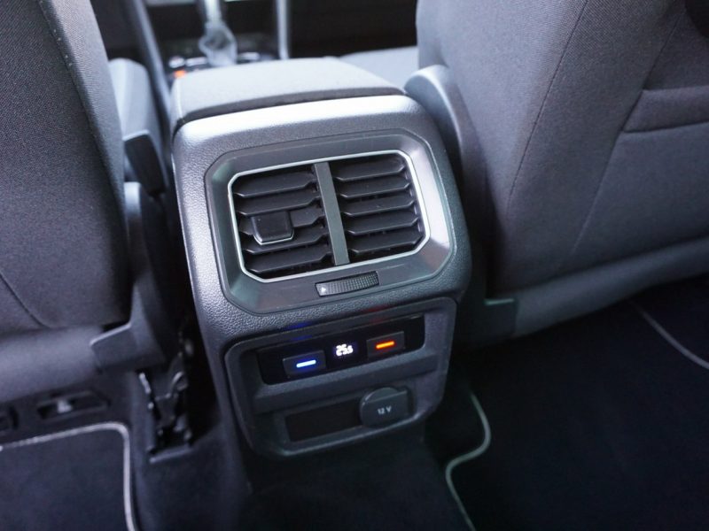 Volkswagen Tiguan 2.0 TDI 150KM, R-Line Automat DSG, Auto Z Gwarancją, Świetny Stan, II (2016-2024)