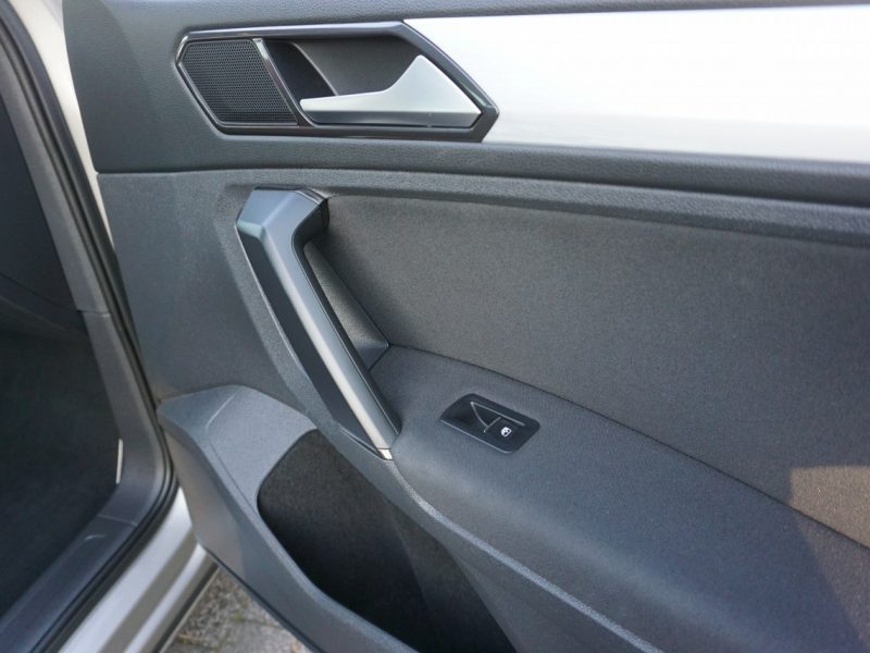 Volkswagen Tiguan 2.0 TDI 150KM, R-Line Automat DSG, Auto Z Gwarancją, Świetny Stan, II (2016-2024)