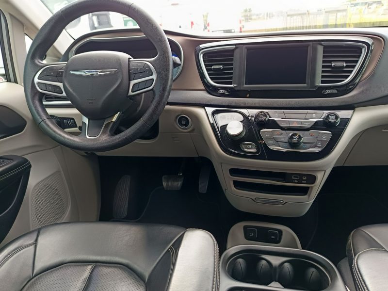 Chrysler Pacifica 3.6 V6 291KM, 7 osobowy, wyposażenie, vat23%