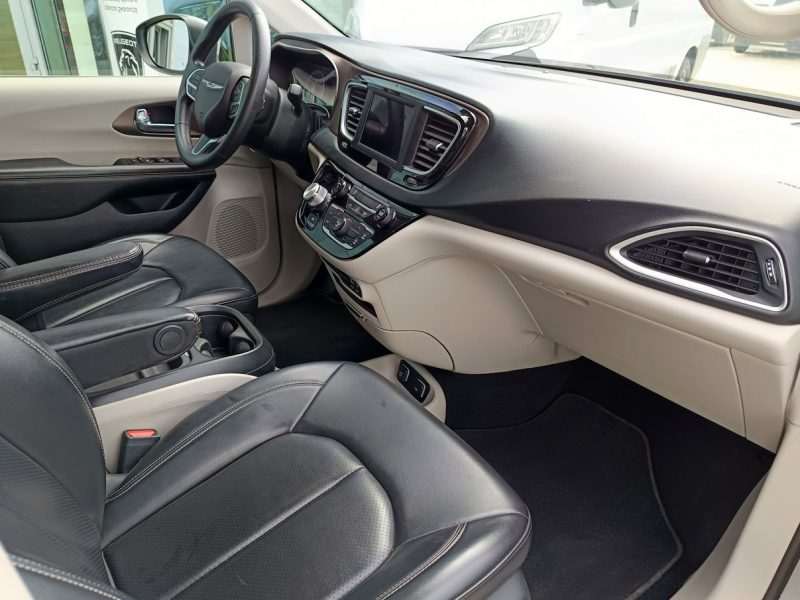 Chrysler Pacifica 3.6 V6 291KM, 7 osobowy, wyposażenie, vat23%