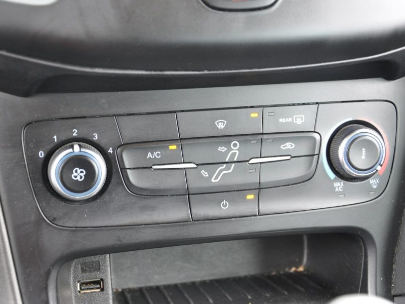 Ford Focus 1,6i Ambiente/2Xopony/Serwisowany/Zadbany Mk3 (2010-2018)