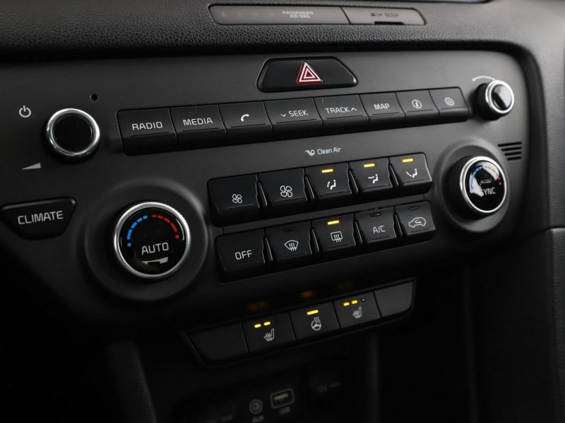 Kia Sportage grzane fotele+kier. navi kamera hak Bluetooth tempomat IV (2016-2021)