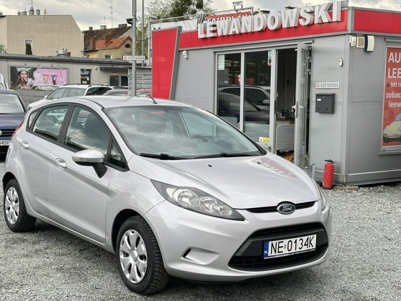 Ford Fiesta Benzyna Zarejestrowany Ubezpieczony Mk7 (2008-)