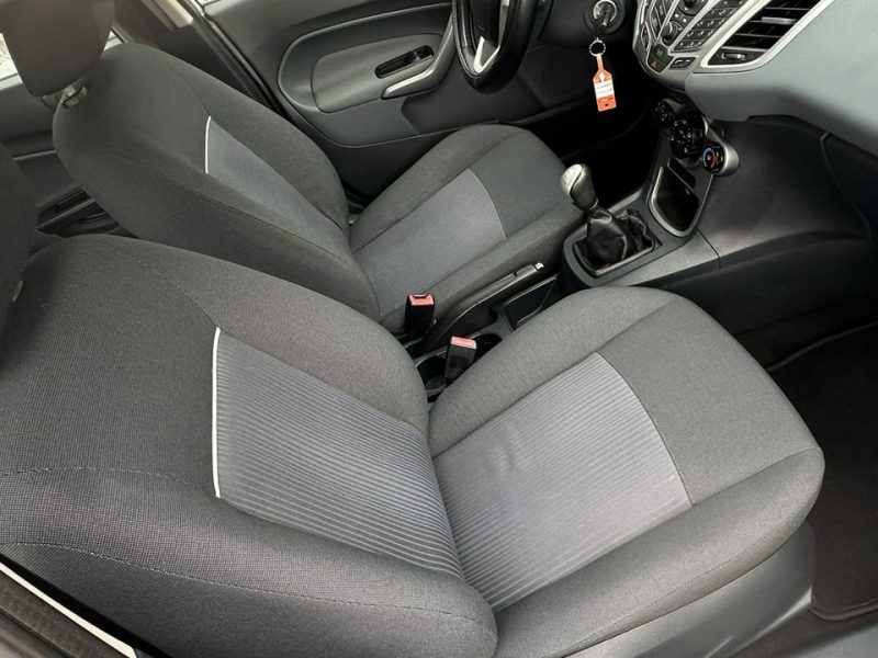 Ford Fiesta Benzyna Zarejestrowany Ubezpieczony Mk7 (2008-)