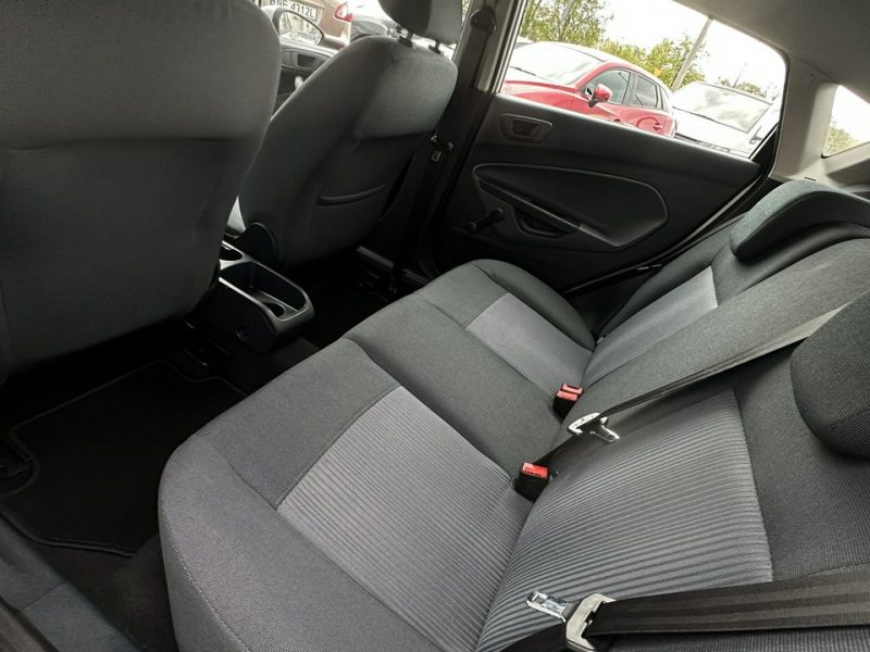 Ford Fiesta Benzyna Zarejestrowany Ubezpieczony Mk7 (2008-)
