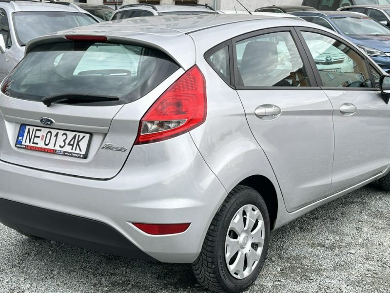 Ford Fiesta Benzyna Zarejestrowany Ubezpieczony Mk7 (2008-)